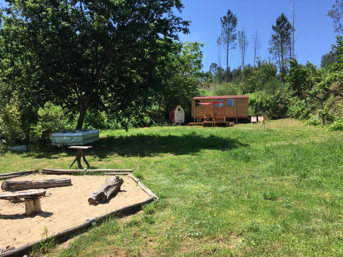 Rosa The Cosy Cabin - Gypsy Wagon - Shepherds Hut, River Views Off-Grid Eco Living Pedrogao Grande Dış mekan fotoğraf