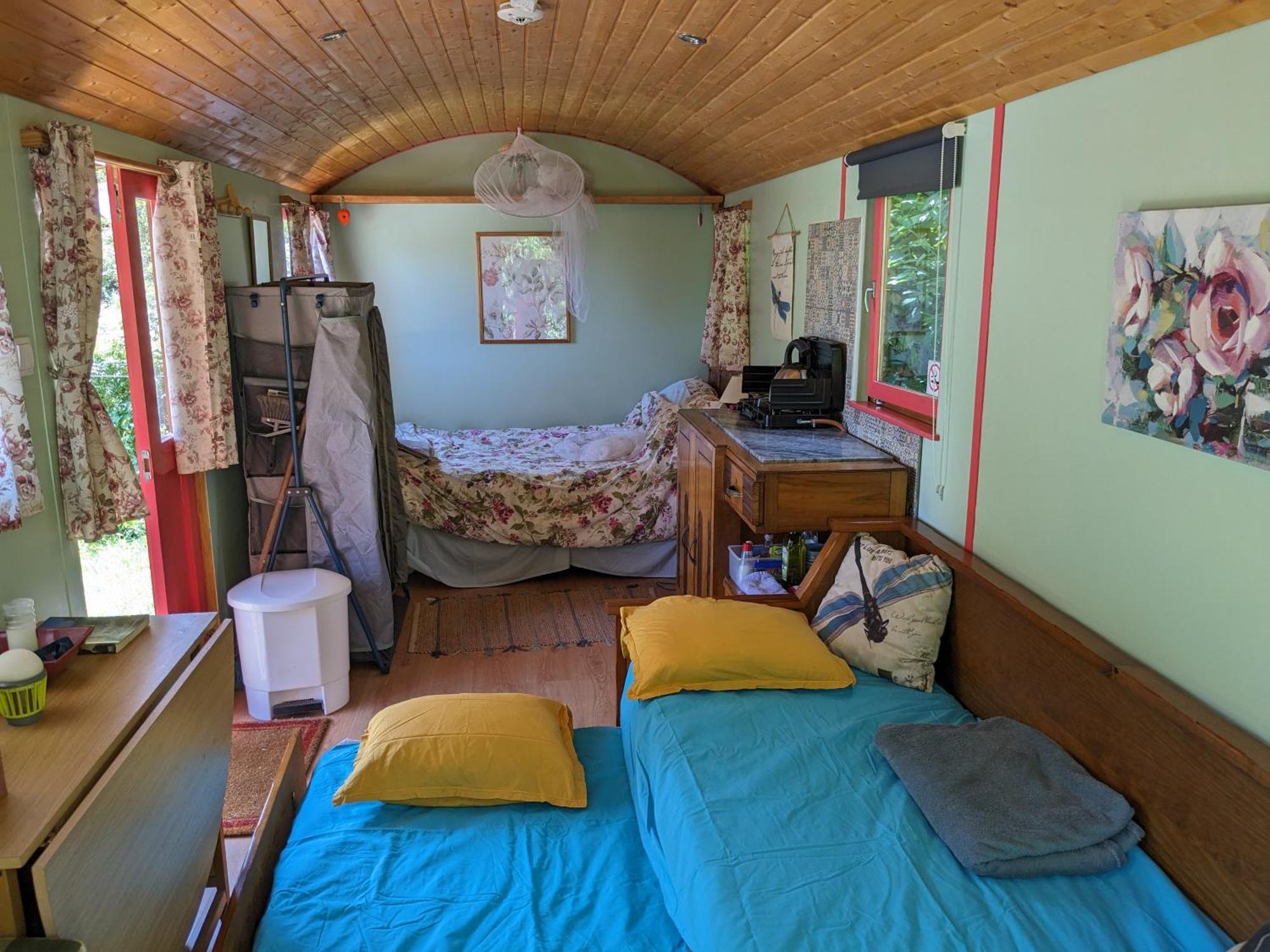 Rosa The Cosy Cabin - Gypsy Wagon - Shepherds Hut, River Views Off-Grid Eco Living Pedrogao Grande Dış mekan fotoğraf
